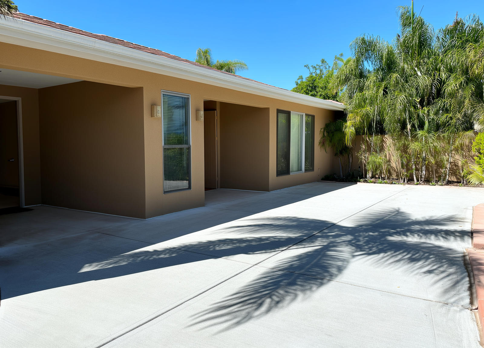How Much Does Pressure Washing Cost in Miami?