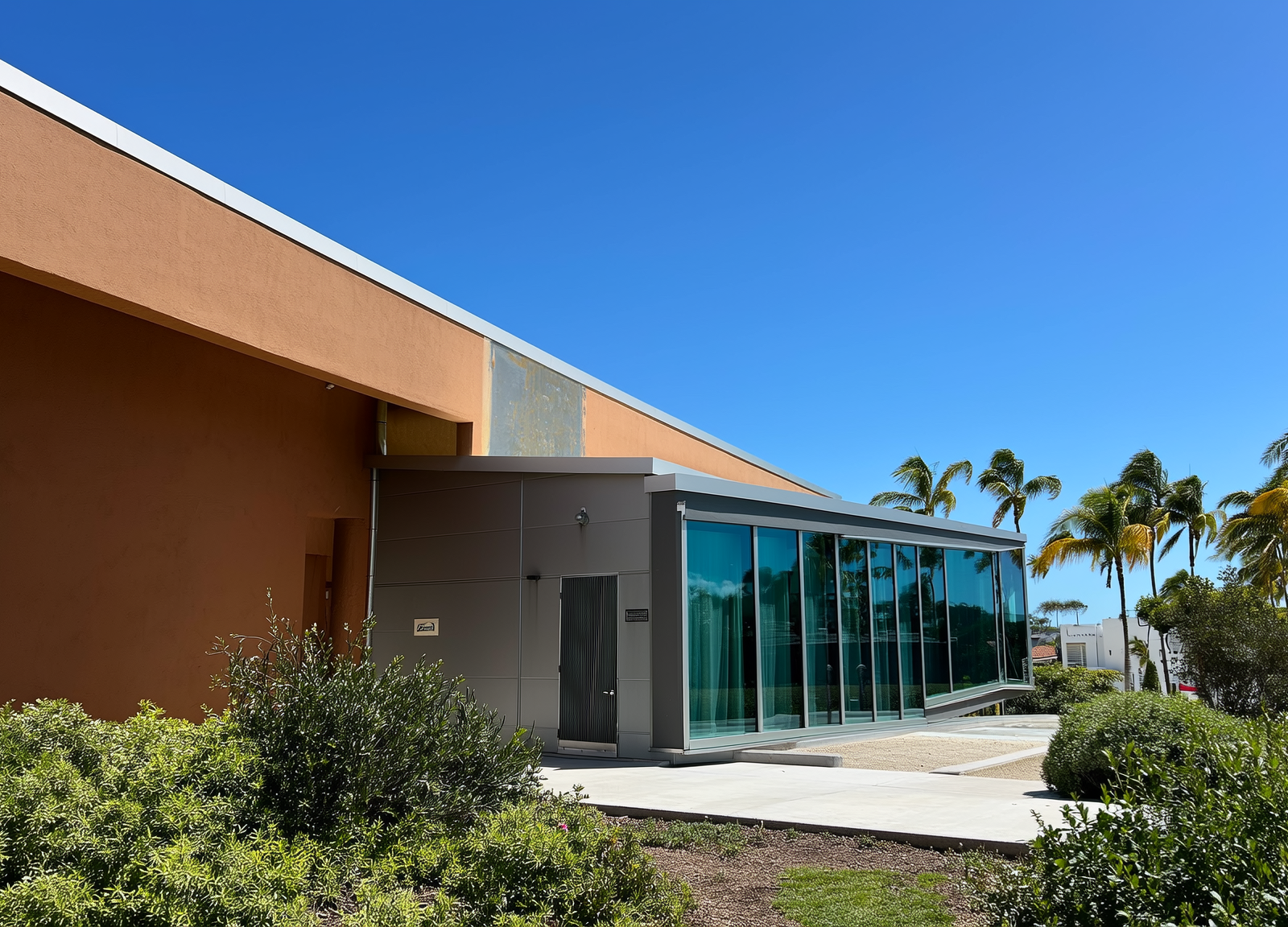 Pressure Washing Miami Construction Sites: RRP Compliance and Wet Season Readiness